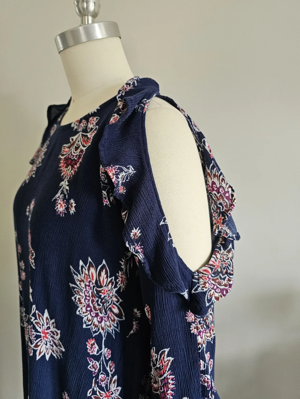 OLD NAVY boho style cold shoulder swing dress with ruffles and long sleeves - Picture 11 of 11